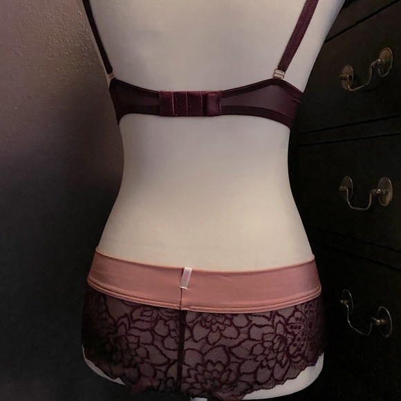 Victoria’s Secret Bra & Panty Set Burgundy Pink - Picture 3 of 7